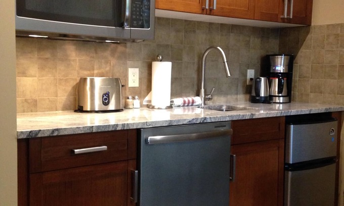 Canmore Condo | Adorable mountain studio