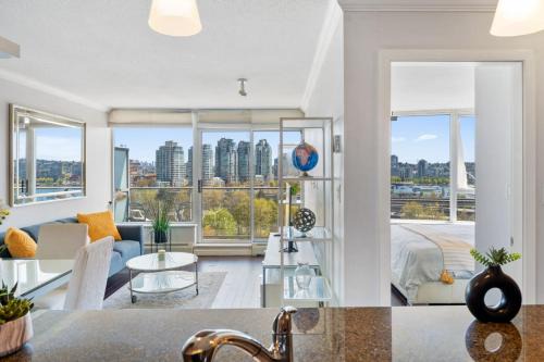 Crosstown Apartment | Affordable Downtown Escape 1BR Near Gastown