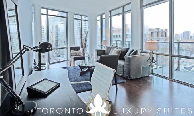 Bay Cloverhill Apartment | Amore - Luxury Executive Condo Bay and College