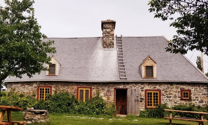 L'Ile-d'Orleans Regional County Municipality Hostel | Auberge Le P'tit Bonheur - Hostel
