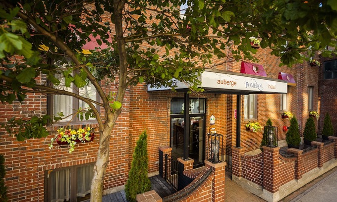 Gay Village Hotel | Auberge le Pomerol