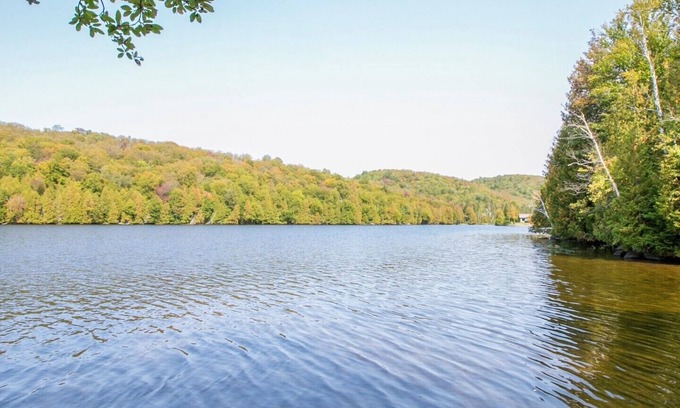 St-Adolphe-d'Howard House | Beautiful cottage for rent with access to the Lac Long (Le Grand Shack)