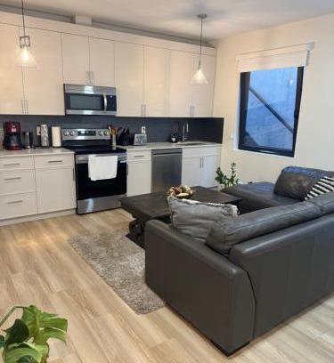 White Rock Apartment | Beautiful 2 Bedroom suite