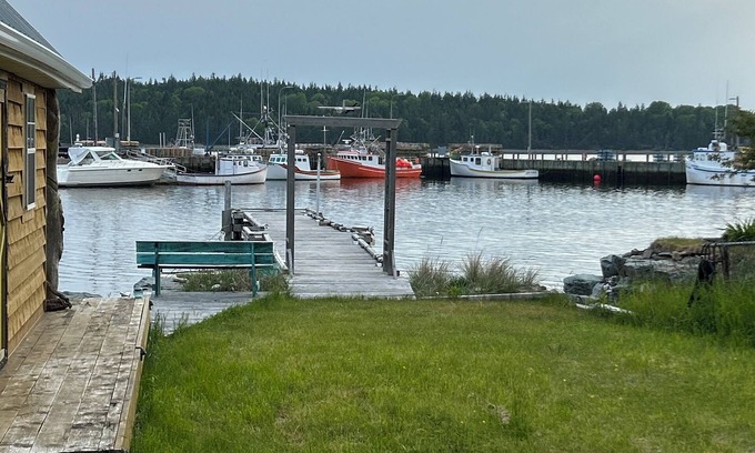 Eastern Passage House | Beautiful Ocean view retreat in Eastern Passage: Serenity by the Ocean ๐