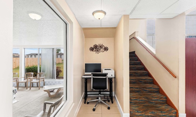 Quad Cities Hotel | Best Western Airport Inn