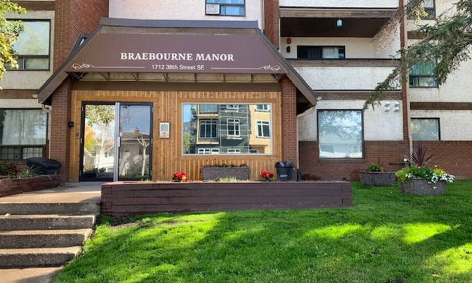 Forest Lawn Condo | Braebourne Manor - Furnished One Bedroom Condo