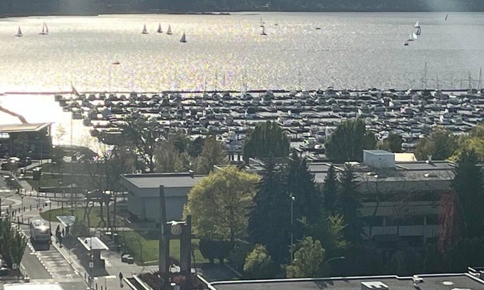 Downtown Kelowna Condo | Brand New|15th Floor|Downtown Kelowna |King Bed| Stunning Lake & City Views