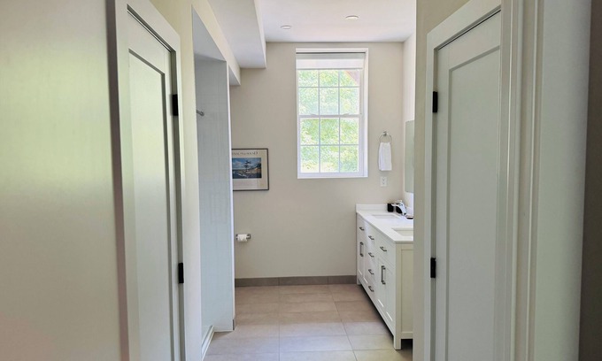 Burk's Falls Apartment | Bulk's Fall River View 2b2b