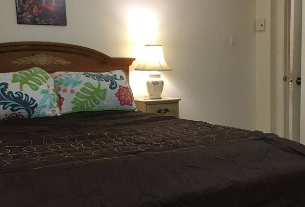 Cote-Des-Neiges—Notre-Dame-De-Grace Resort | Private room ∙ 2 guests