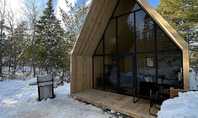 Porters Lake Cabin | Cabin ∙ 1 bedroom ∙ 4 guests