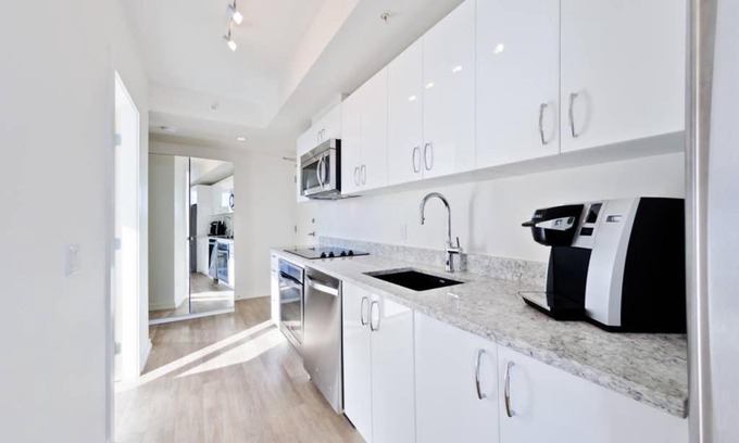 East Village Apartment | Calgary SE 4 St Apartment
