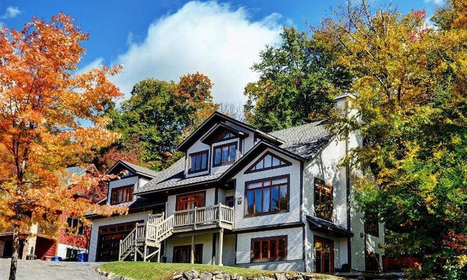 Stoneham Ski Chalet | Chalet ∙ 6 bedrooms ∙ 27 guests