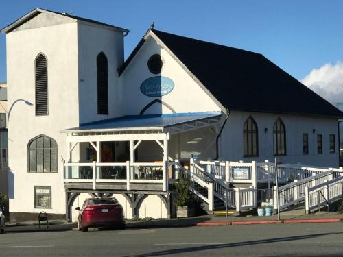 Port Alberni House | Char's Landing Hostel