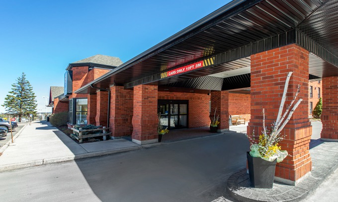 Peterborough Hotel | Comfort Hotel & Suites Peterborough