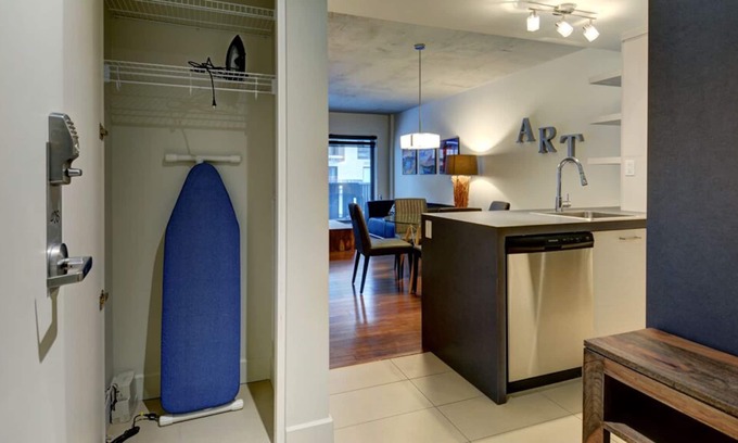Cite-Universitaire Apartment | Corporate Stays | La Garde | Bright 1BR