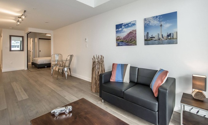South End Apartment | Corporate Stays | The Roy | Spacious 1BR