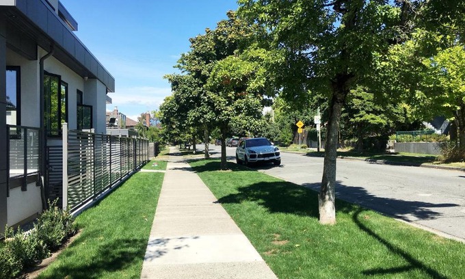 Riley Park-Little Mountain House | Cozy 3BDR Suite near Queen Elizabeth Park