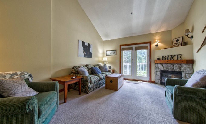 Sun Peaks Condo | Cozy and Spacious Condo Walking Distance to Lifts and Village