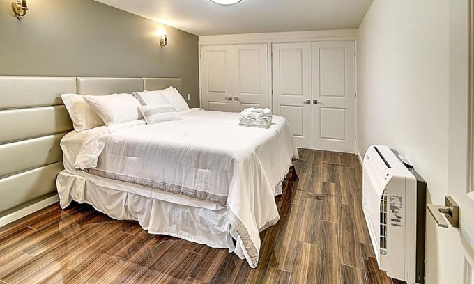 Outremont House | Cozy Lovely Apartment with AC in Outremont