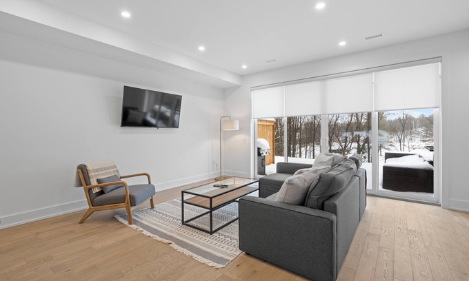 Gravenhurst House | Cozy villa in Beautiful Muskoka on a luxurious golf resort