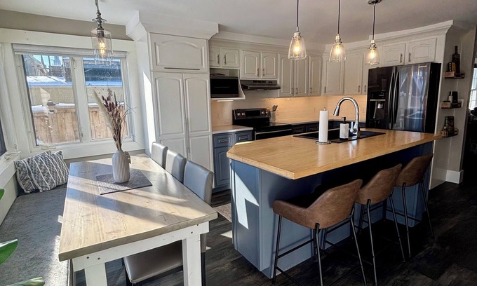 Queens Square House | Downtown Charlottetown Retreat