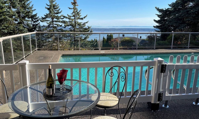 West Vancouver House | — Enjoy the oceanview poolside home in British Property
