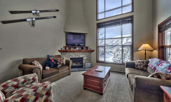 Sun Peaks House | Exceptional multi level 3 bedroom + den townhouse, close to Morrisey lift