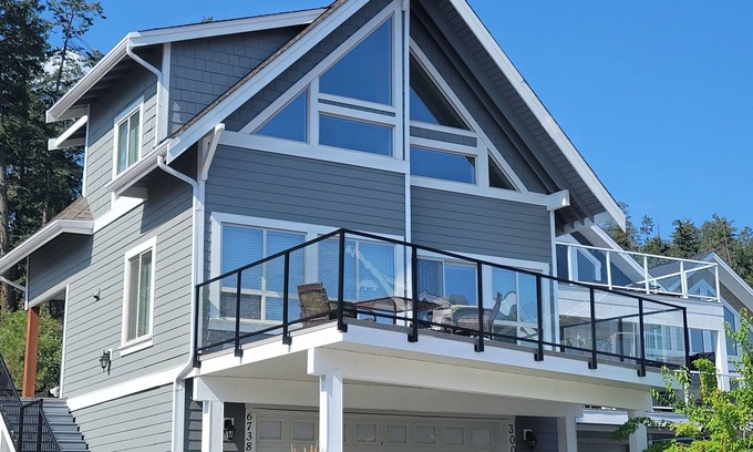 Central Okanagan House | Family friendly Cottage at La Casa- upper part close to all amenities