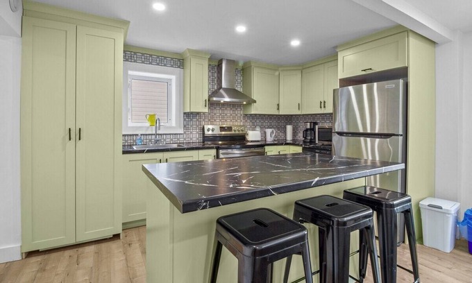 Downtown St. John's House | Georgestown Hutch | Private Patio | Parking