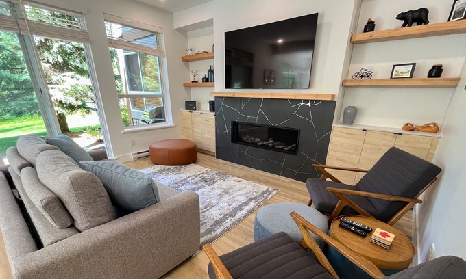 Blackcomb Condo | Ground floor on the Golf Course with BBQ. Free shuttle, parking & WiFi.