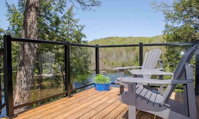 Dysart et al Cottage | Harcourt on the Hill - Secluded 3BR Cottage w/Sauna, Dock, Kayaks, Wi-Fi