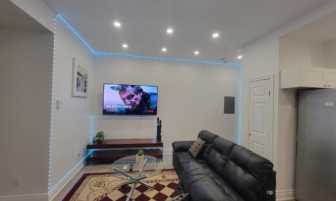 Mile End Apartment | high speed internet - Full kitchen - Parcs &attractions #1