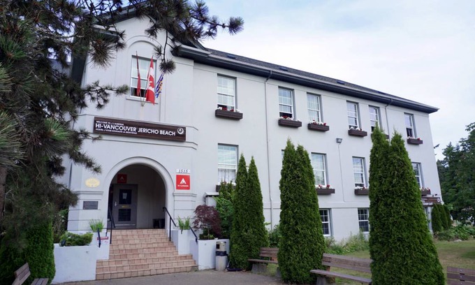 West Point Grey Hostel | Hostel ∙ 10 guests