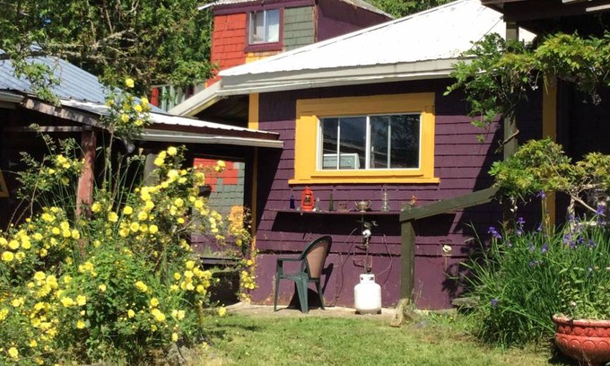 Denman Island Hostel | Hostel ∙ 10 guests