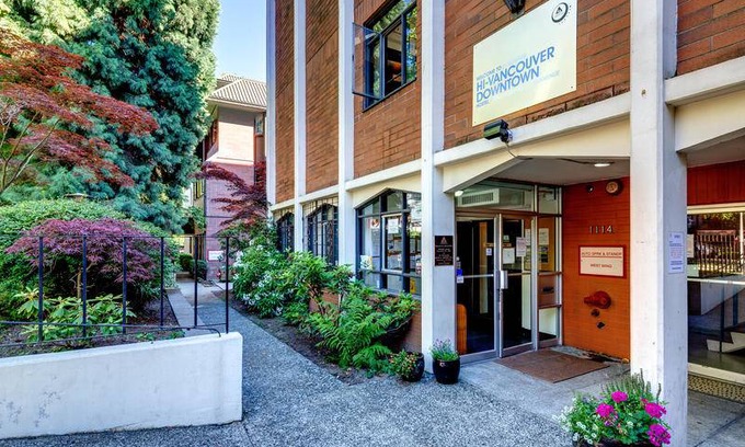 Davie Village Hostel | Hostel ∙ 10 guests