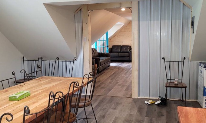 East Kootenay Hostel | Hostel ∙ 8 guests