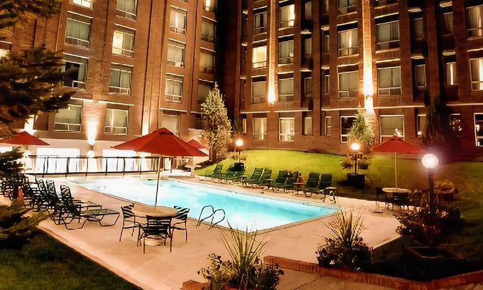 Southeast Calgary Hotel | Hotel Blackfoot
