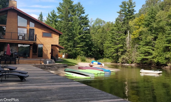 Trent Lakes Cottage | Kawartha Lakes Waterfront Cottage - Sleeps 16