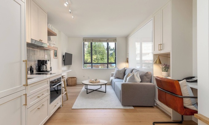 Whistler Cay Heights Apartment | KING Bed - Premium Hotel Style Suite - Centrally Located Steps from from Village