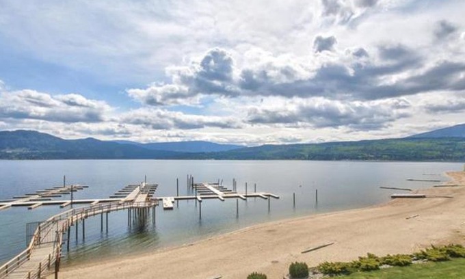 Scotch Creek House | Lakefront Home with Stunning views