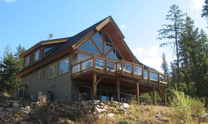 Silverton House | Luxury Cottage with Spectacular Lake and Mountain Views