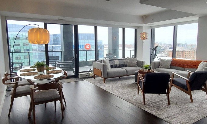 Downtown Halifax Condo | Luxury high rise condo in the centre of downtown Halifax!