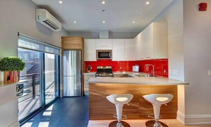 Kensington Market Apartment | Luxury Studio Apartment in Kensington Market