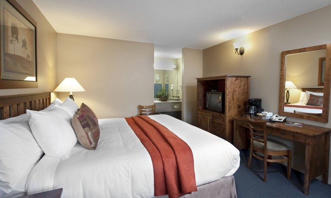 Jasper Hotel | Maligne Lodge