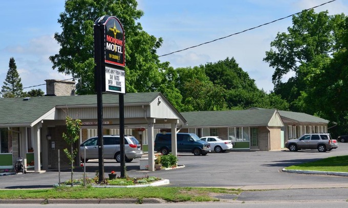 Brantford Hotel | Mohawk Motel