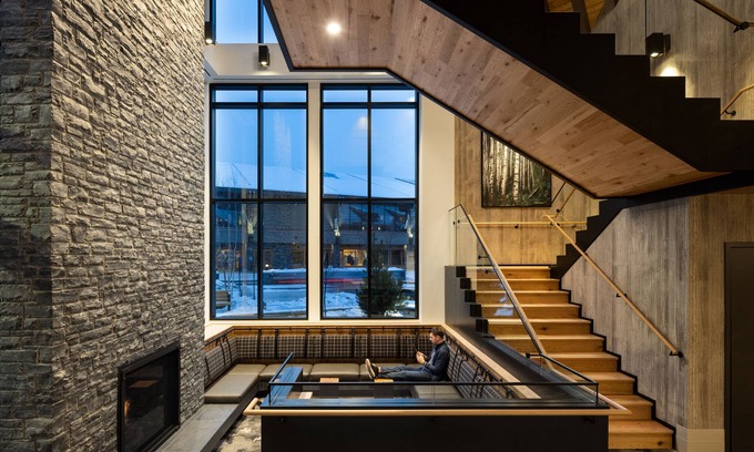Banff Hotel | Peaks Hotel and Suites
