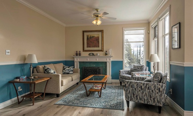 Silver Star Mountain House | Perfect Vacation Home for your Entire Family w/Private Hot Tub & Pet Friendly!