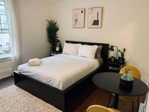North End Apartment | Pet-Friendly Lovely Studio #2 at Doggy Digs, Balcony