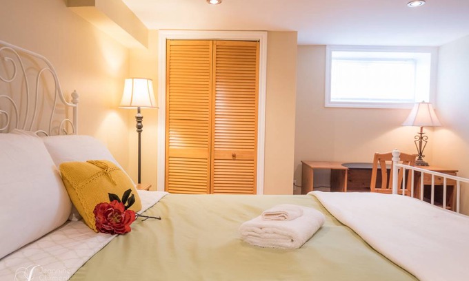 Aylmer Resort | Private room ∙ 1 guest
