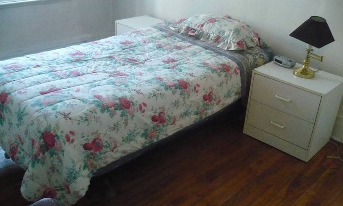 Cote-Des-Neiges—Notre-Dame-De-Grace Resort | Private room ∙ 1 guest